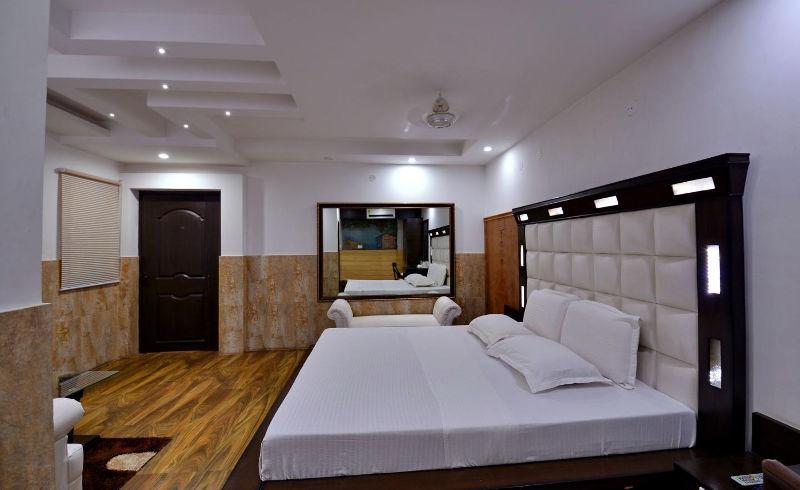 Hotel Sahil Palace Rupnagar  Екстериор снимка
