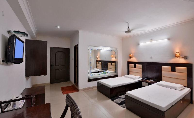 Hotel Sahil Palace Rupnagar  Екстериор снимка