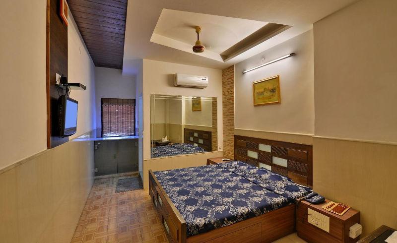 Hotel Sahil Palace Rupnagar  Екстериор снимка